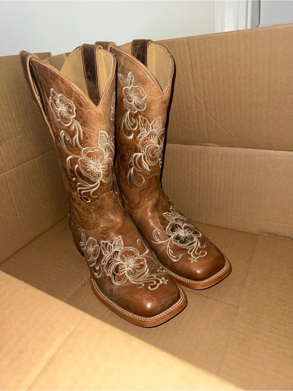 Shyanne Brown Floral Embroidered Women’s Western Boots